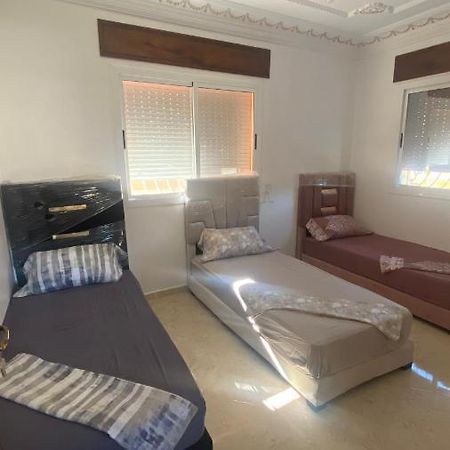 קסאר אס סגהיר Big Appartement In Ksar Sgher And Close מראה חיצוני תמונה
